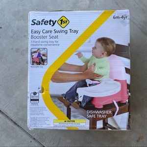 Seat with tray (similar to bumbo)